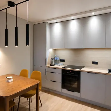 Voru, - Newly Renovated Apartment, 10 Min To Old Town Appartement