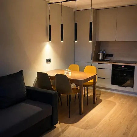 Voru, - Newly Renovated Apartment, 10 Min To Old Town Appartement